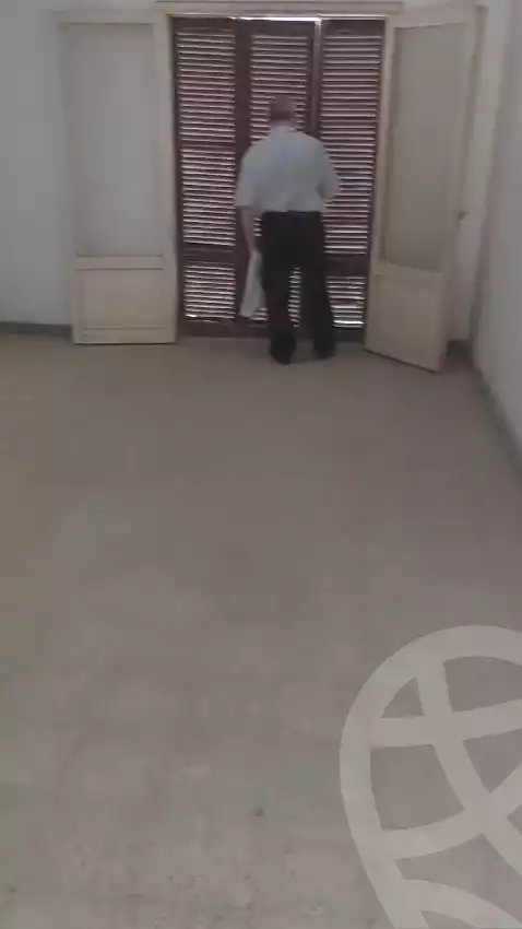 https://aqarmap.com.eg/ar/listing/5380550-for-sale-cairo-15th-of-may-mjwr-12