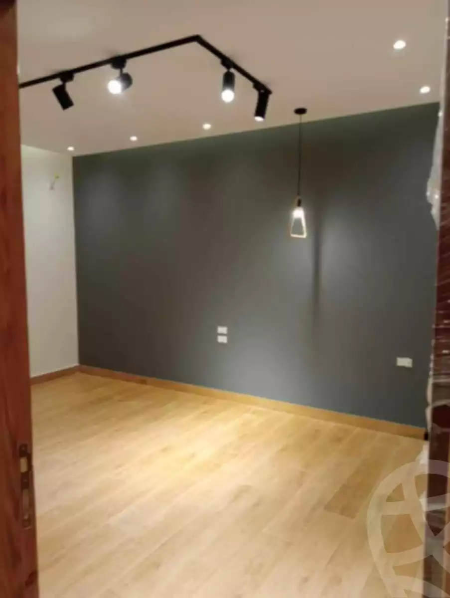 https://aqarmap.com.eg/en/listing/5388386-for-sale-cairo-el-sheikh-zayed-city-compounds-zayed-heights-compound