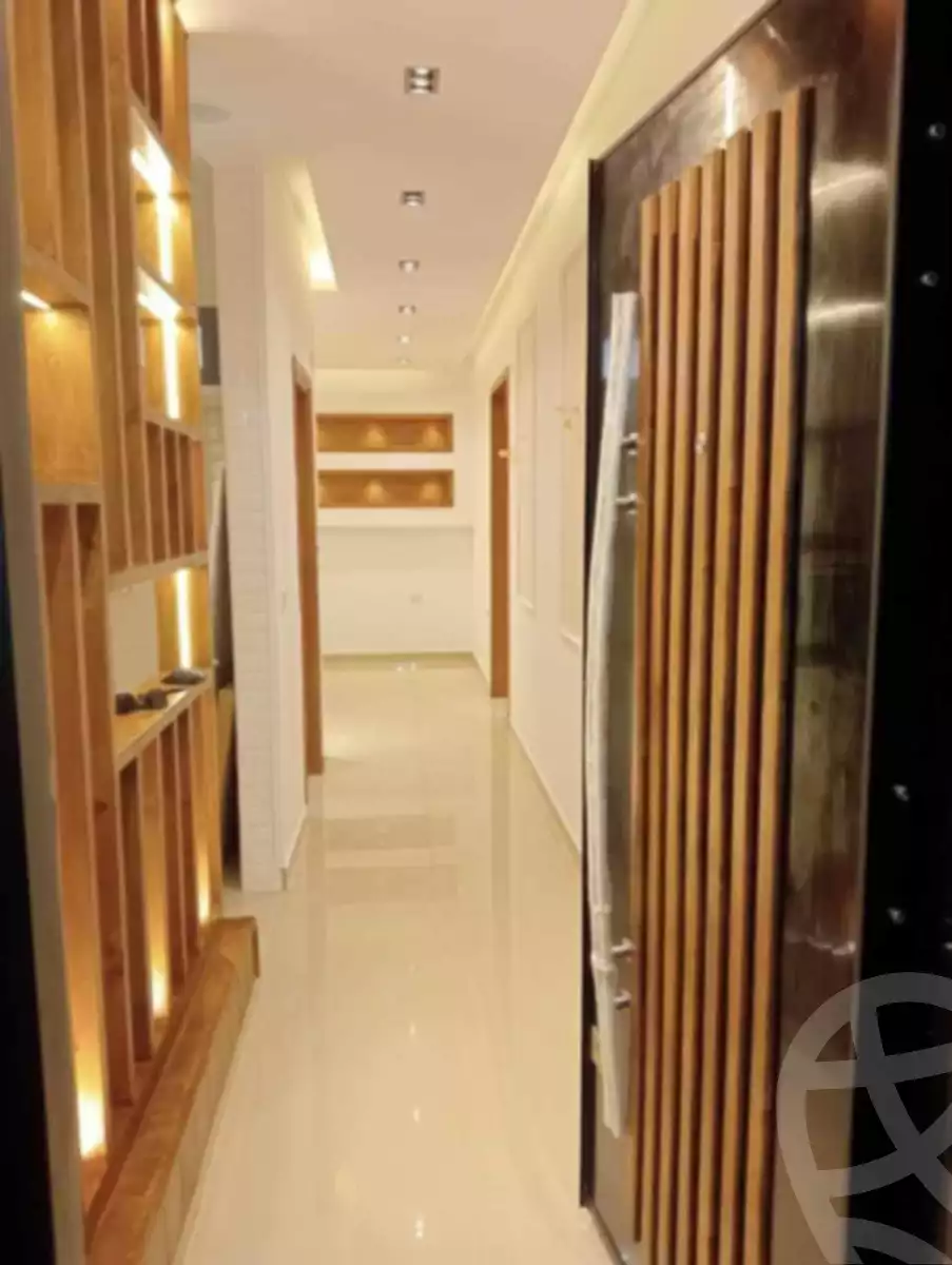 https://aqarmap.com.eg/en/listing/5388386-for-sale-cairo-el-sheikh-zayed-city-compounds-zayed-heights-compound
