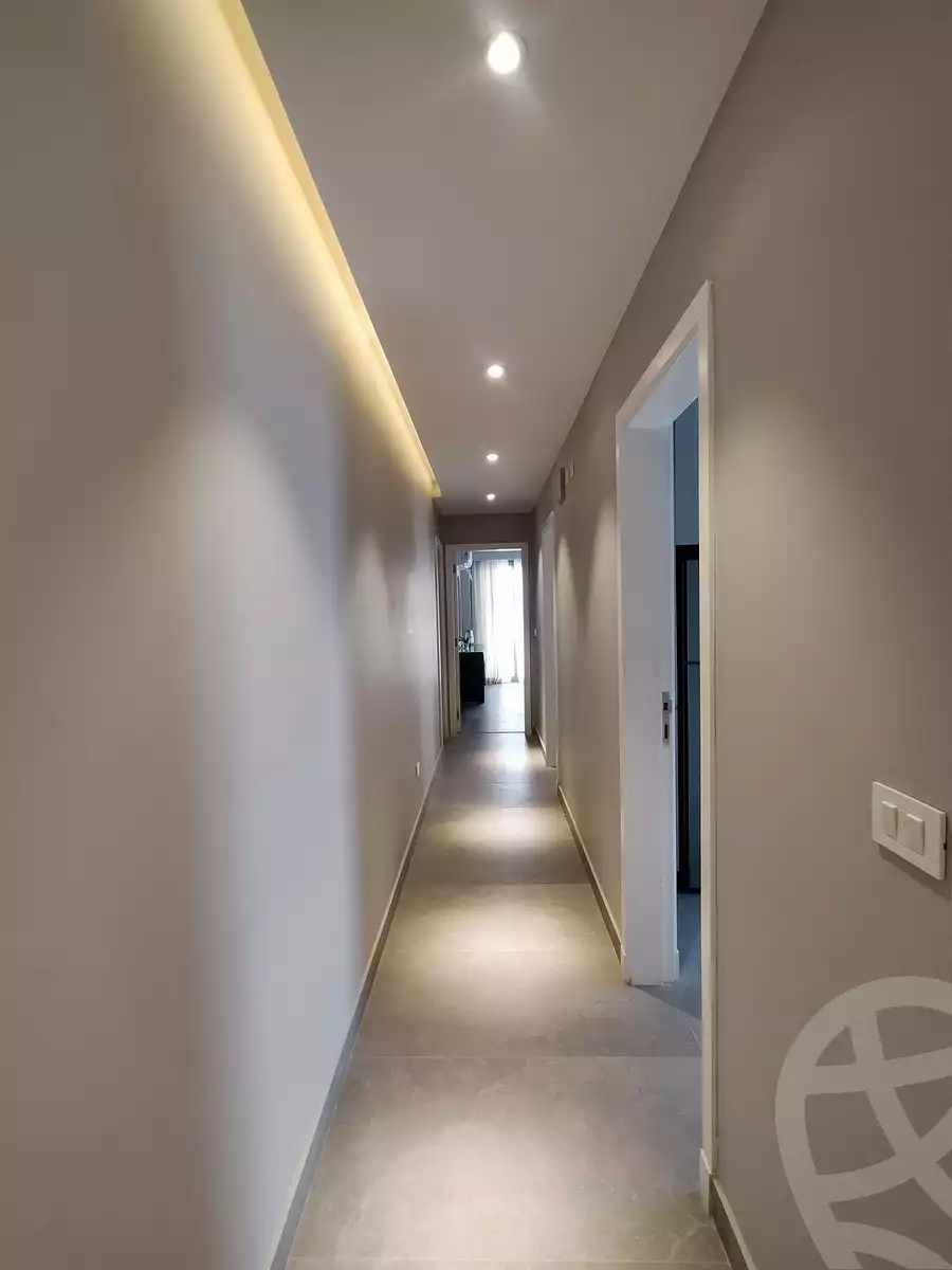 https://aqarmap.com.eg/en/listing/5389430-for-sale-cairo-el-sheikh-zayed-city-compounds-kmbwnd-fyldj-wyst-dr-llttwyr
