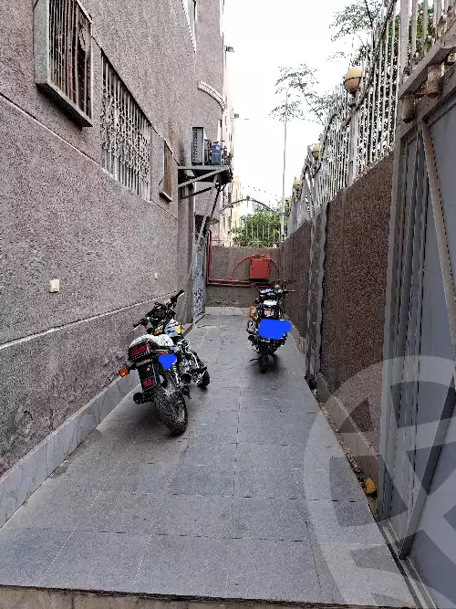 https://aqarmap.com.eg/en/listing/5388463-for-sale-cairo-al-oubour-el-manateq-el-snaaya-industrial-b-g