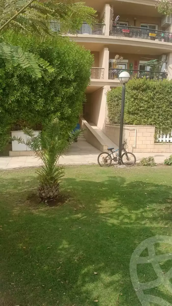 https://aqarmap.com.eg/en/listing/5397560-for-rent-cairo-new-cairo-lrhb-city-phase-8