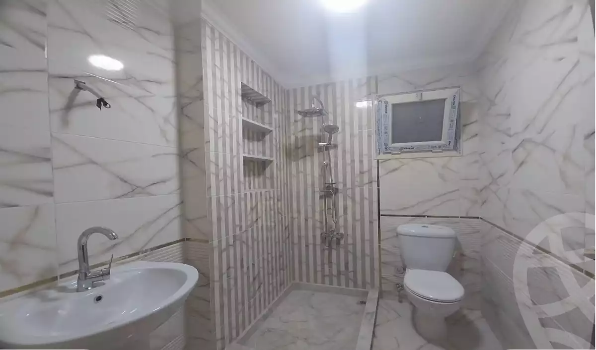 https://aqarmap.com.eg/en/listing/5398180-for-sale-alexandria-lauran-shr-srhnk