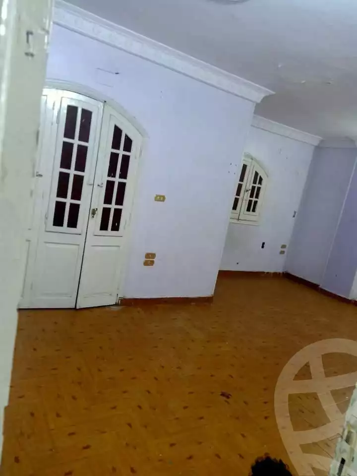https://aqarmap.com.eg/ar/listing/5400430-for-rent-cairo-faisal-kafr-tohormos-queen-nazli-st