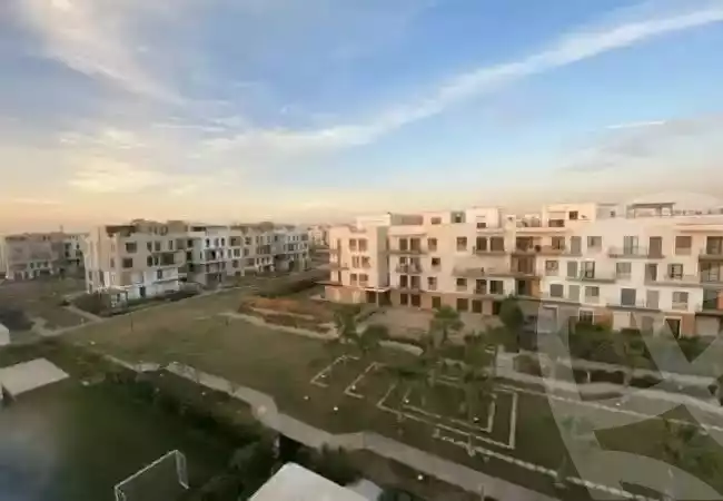 https://aqarmap.com.eg/ar/listing/5400592-for-sale-cairo-el-sheikh-zayed-city-lshykh-zyd-ljdyd-vye