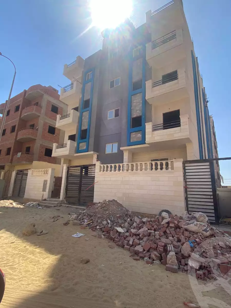 https://aqarmap.com.eg/en/listing/5400981-for-sale-cairo-6th-of-october-hadaeq-october-lmntq-lsyhy