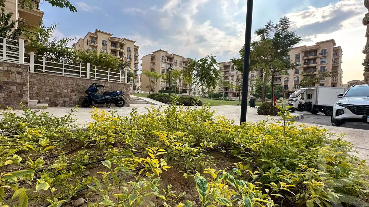 https://aqarmap.com.eg/en/listing/5406342-for-sale-cairo-new-cairo-lrhb-city-phase-2