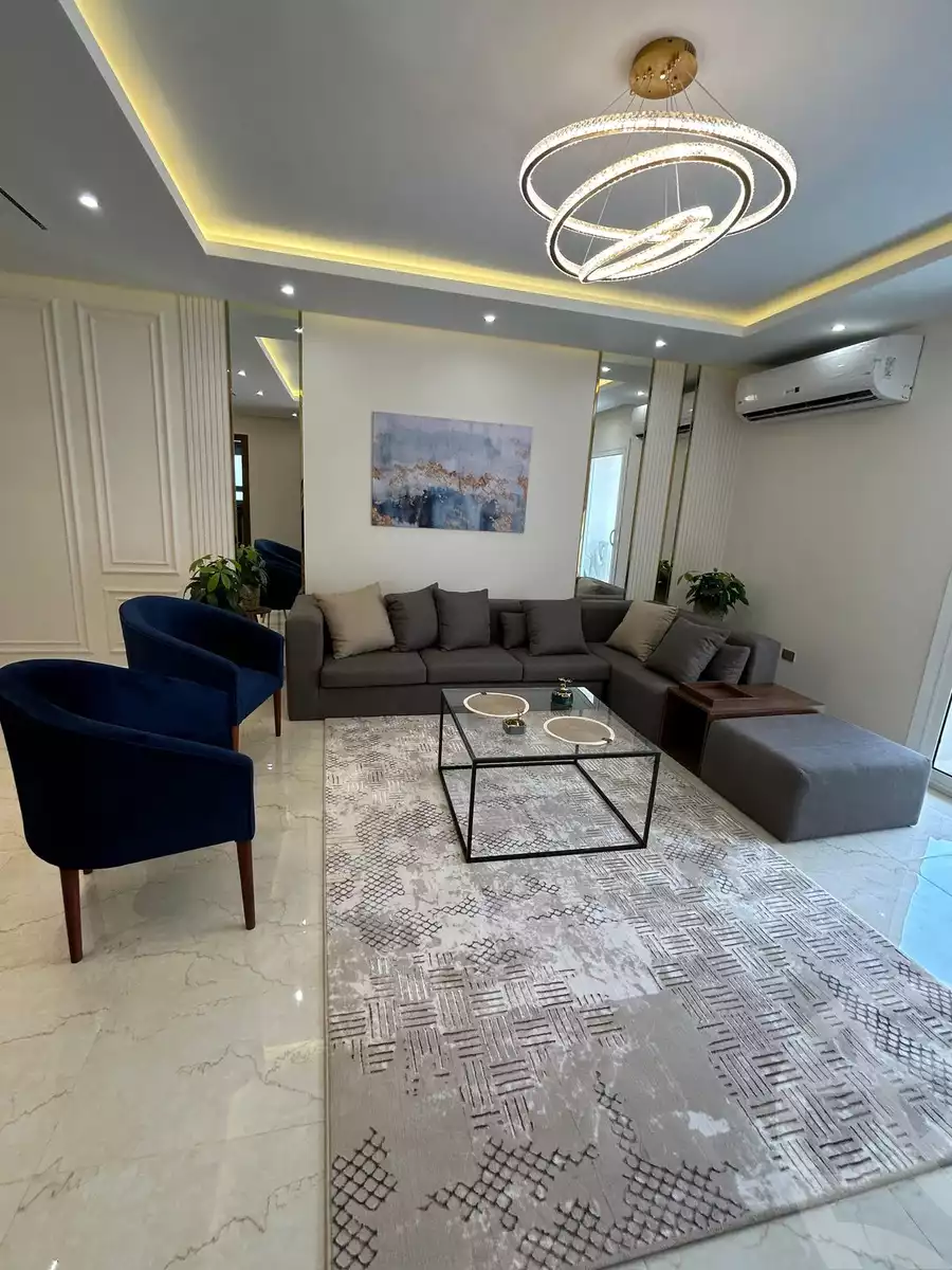 https://aqarmap.com.eg/ar/listing/5408792-for-rent-cairo-new-cairo-compounds-hyde-park-centre-ville-hyde-park