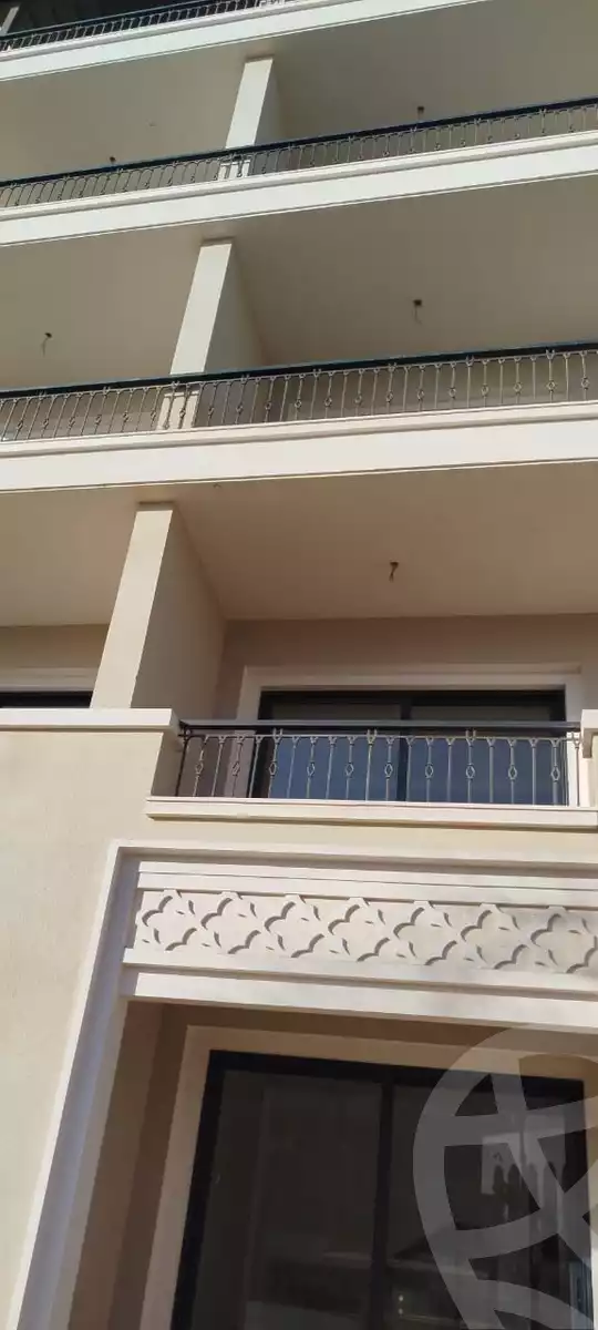 https://aqarmap.com.eg/en/listing/5409121-for-sale-cairo-el-sheikh-zayed-city-compounds-kmbwnd-fyldj-wyst-dr-llttwyr