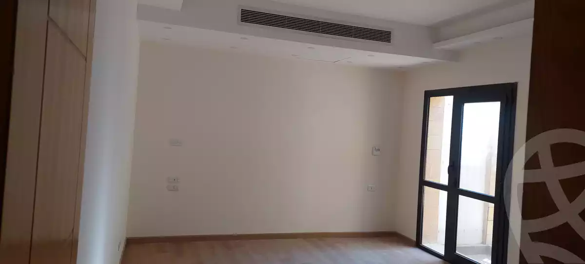 https://aqarmap.com.eg/en/listing/5410824-for-rent-cairo-el-sheikh-zayed-city-compounds-kmbwnd-wyst-twn-swdyk