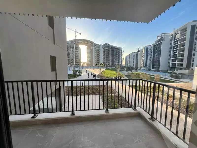 https://aqarmap.com.eg/ar/listing/5413532-for-sale-cairo-el-sheikh-zayed-city-compounds-zyd-wr-llttwyr-z-tower