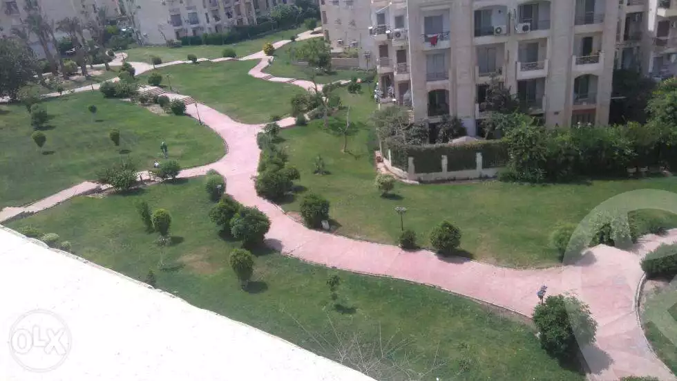 https://aqarmap.com.eg/en/listing/5416346-for-sale-cairo-el-sheikh-zayed-city-compounds-hadayek-el-mohandiseen