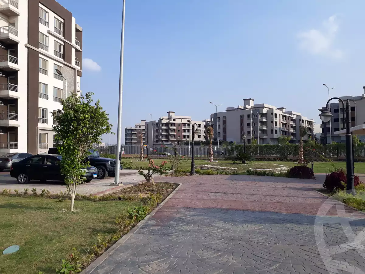 https://aqarmap.com.eg/ar/listing/5417246-for-rent-cairo-el-sheikh-zayed-city-el-hay-el-thany-ashaer