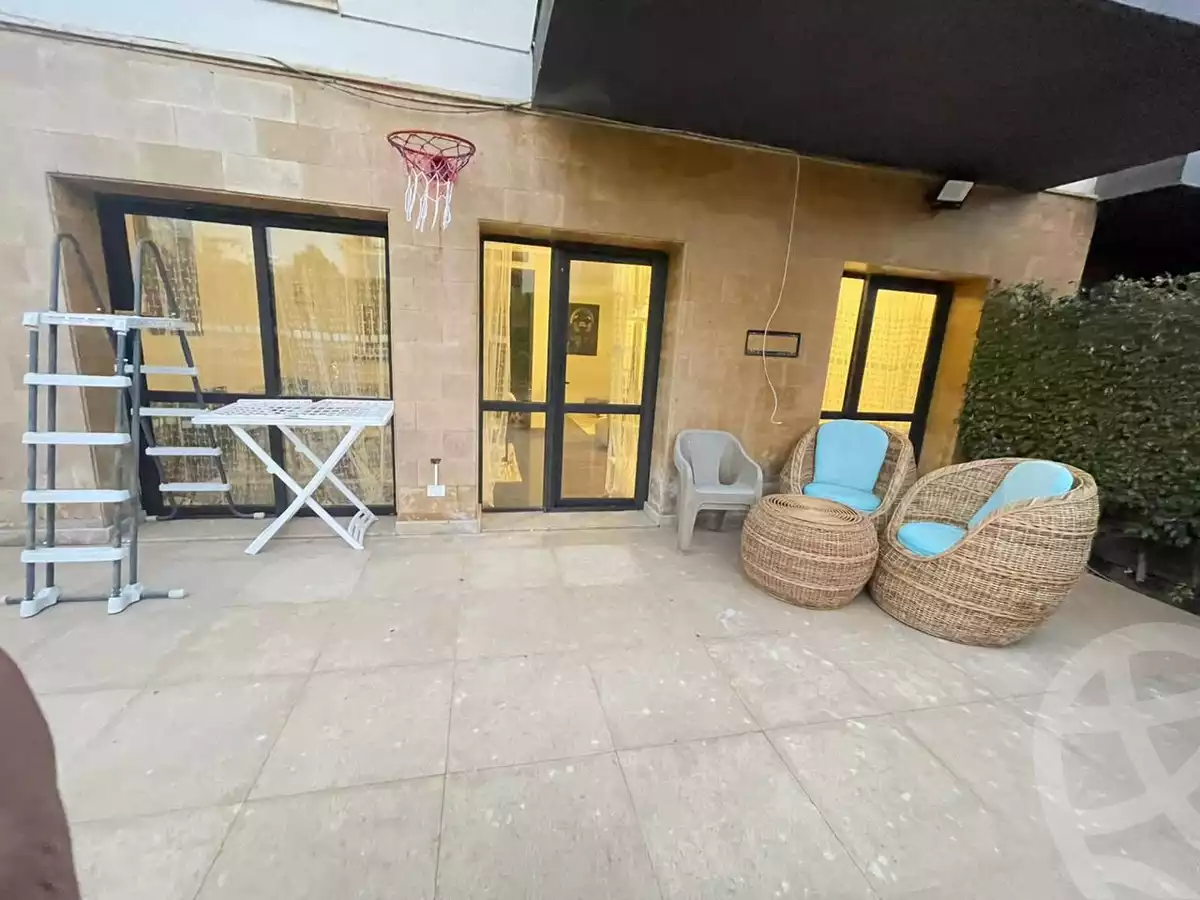 https://aqarmap.com.eg/en/listing/5417407-for-sale-cairo-el-sheikh-zayed-city-compounds-kmbwnd-wyst-twn-swdyk