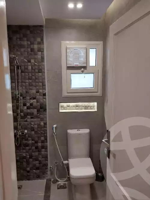 https://aqarmap.com.eg/en/listing/5418133-for-rent-cairo-new-cairo-lrhb-city-phase-1-alabnoudi-st