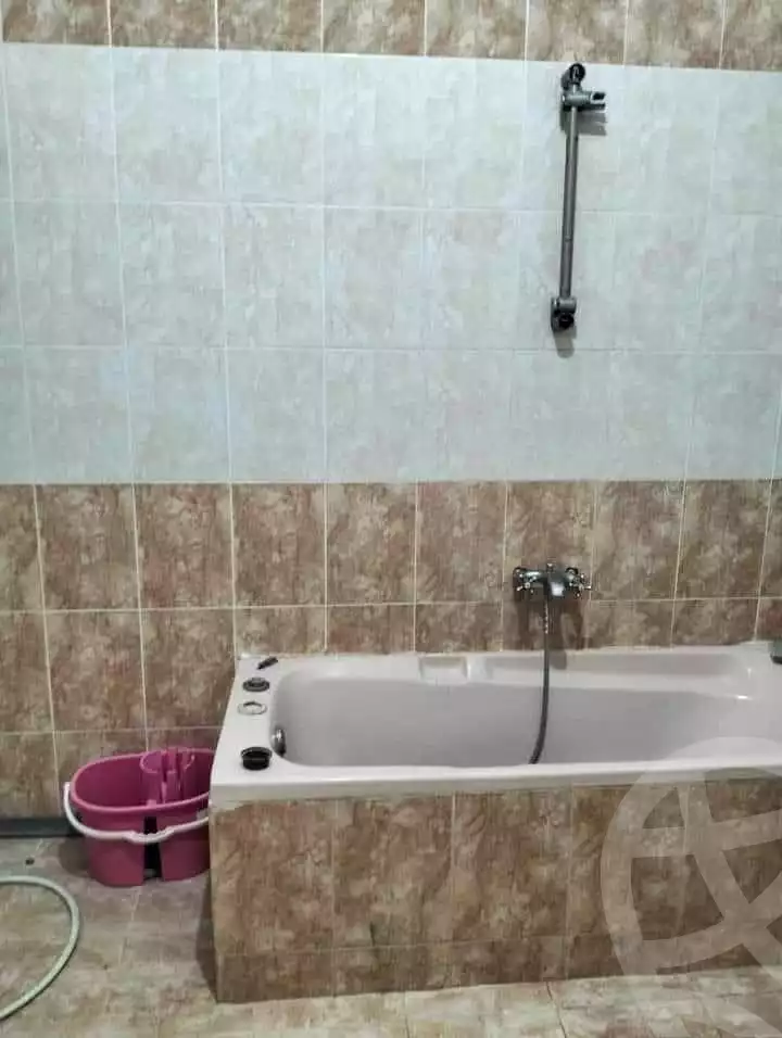 https://aqarmap.com.eg/en/listing/5419841-for-sale-marsa-matruh-marsa-matrouh-city-el-ezaa-st