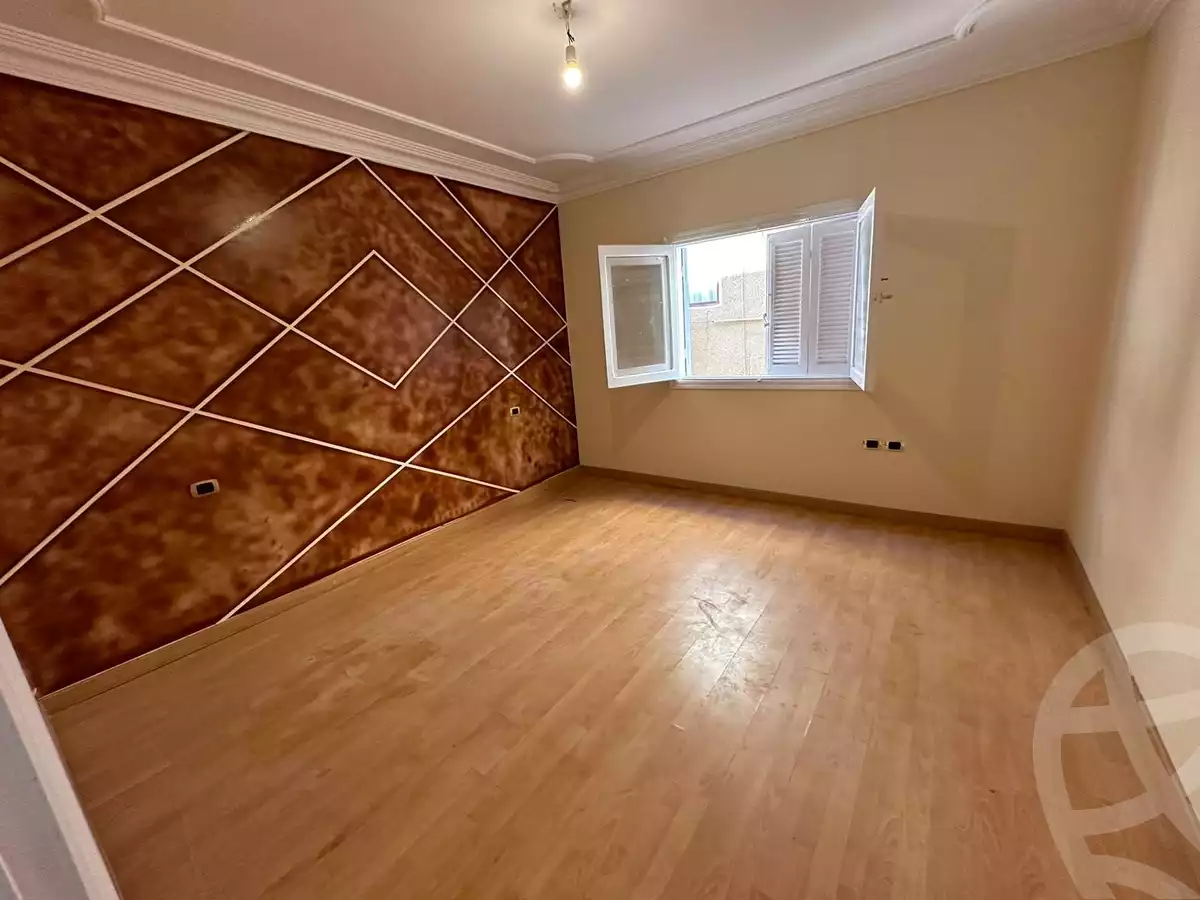 https://aqarmap.com.eg/en/listing/5422999-for-sale-cairo-mokattam-lhdb-l-ly