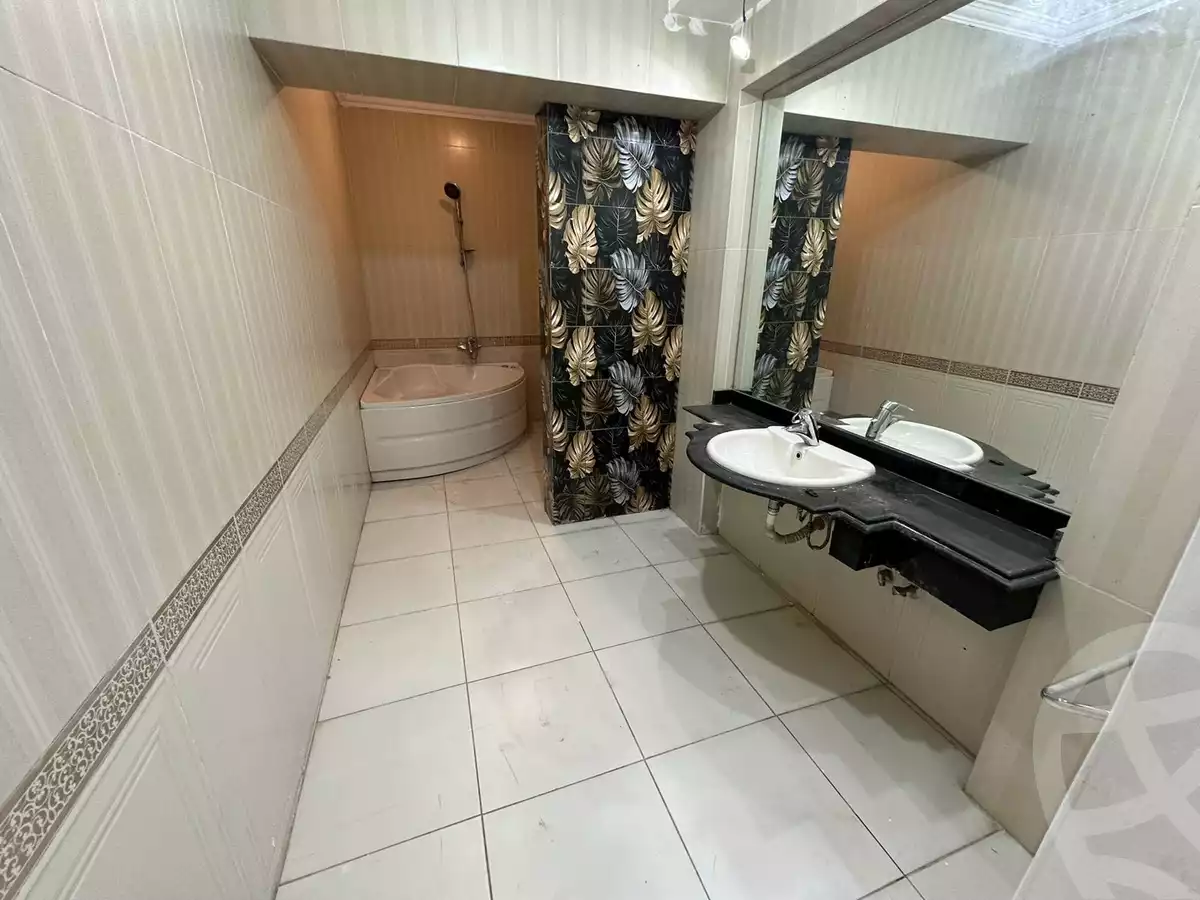 https://aqarmap.com.eg/en/listing/5422999-for-sale-cairo-mokattam-lhdb-l-ly