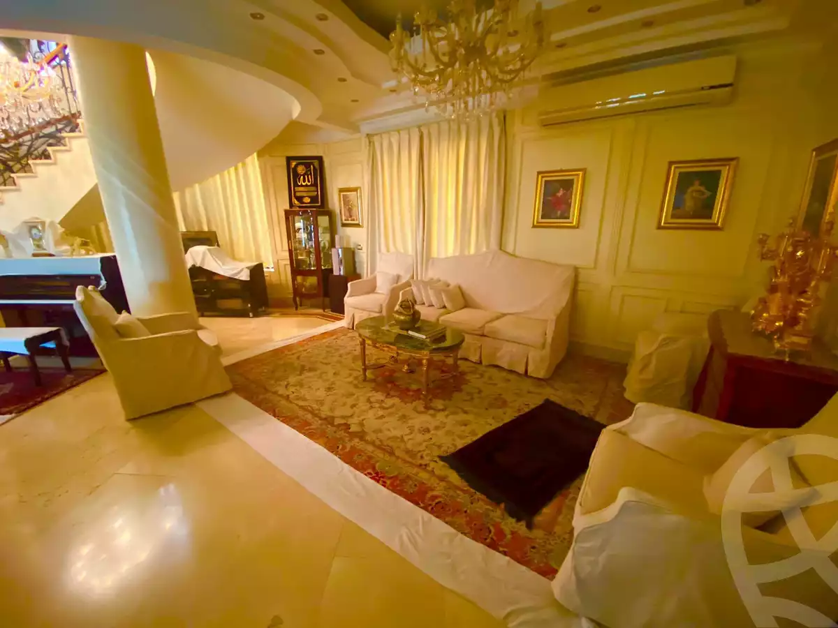 https://aqarmap.com.eg/ar/listing/5426402-for-sale-cairo-new-cairo-el-choueifat-el-sheikh-mahmoud-el-banna-st