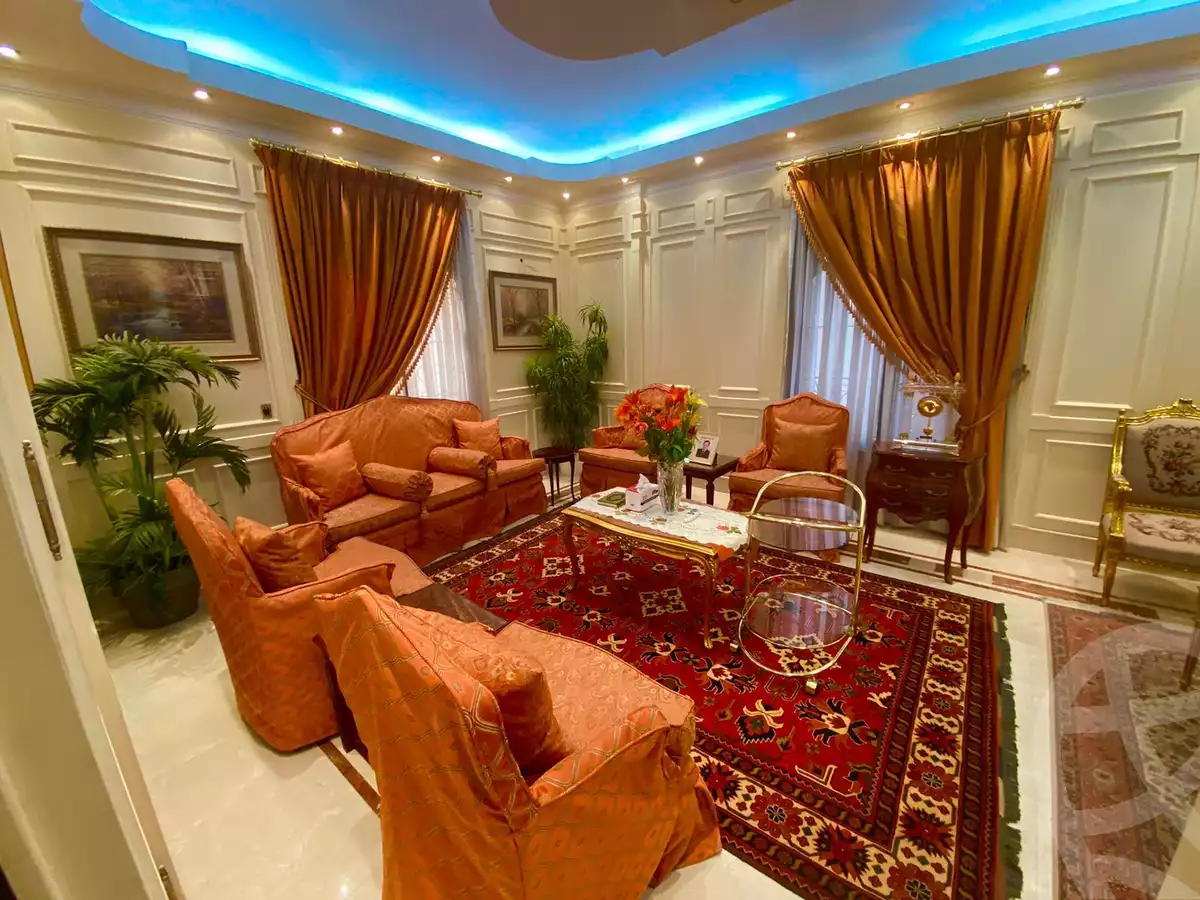 https://aqarmap.com.eg/ar/listing/5426402-for-sale-cairo-new-cairo-el-choueifat-el-sheikh-mahmoud-el-banna-st