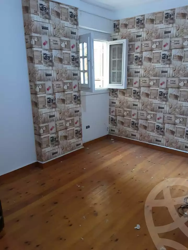 https://aqarmap.com.eg/en/listing/5430474-for-sale-alexandria-ganaklis-shr-mrtdy-bsh