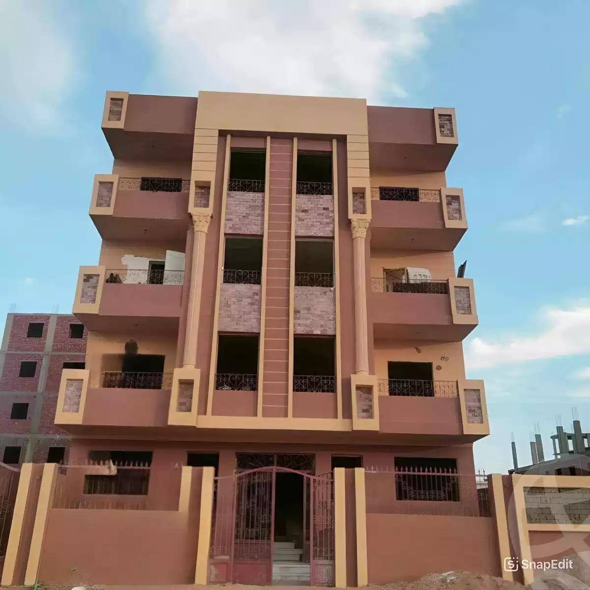 https://aqarmap.com.eg/en/listing/5435213-for-sale-cairo-badr-city-hai-el-ashgar-featured-neighborhood-bait-el-watan-rd