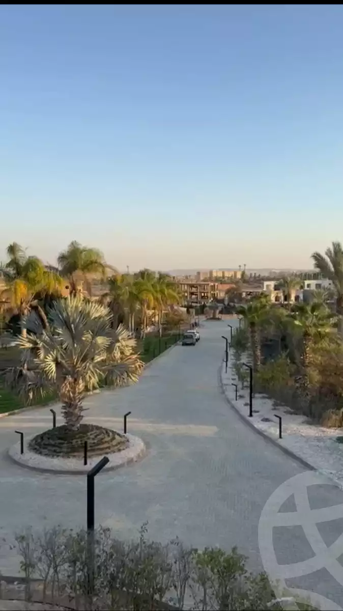 https://aqarmap.com.eg/en/listing/5436586-for-sale-cairo-el-sheikh-zayed-city-compounds