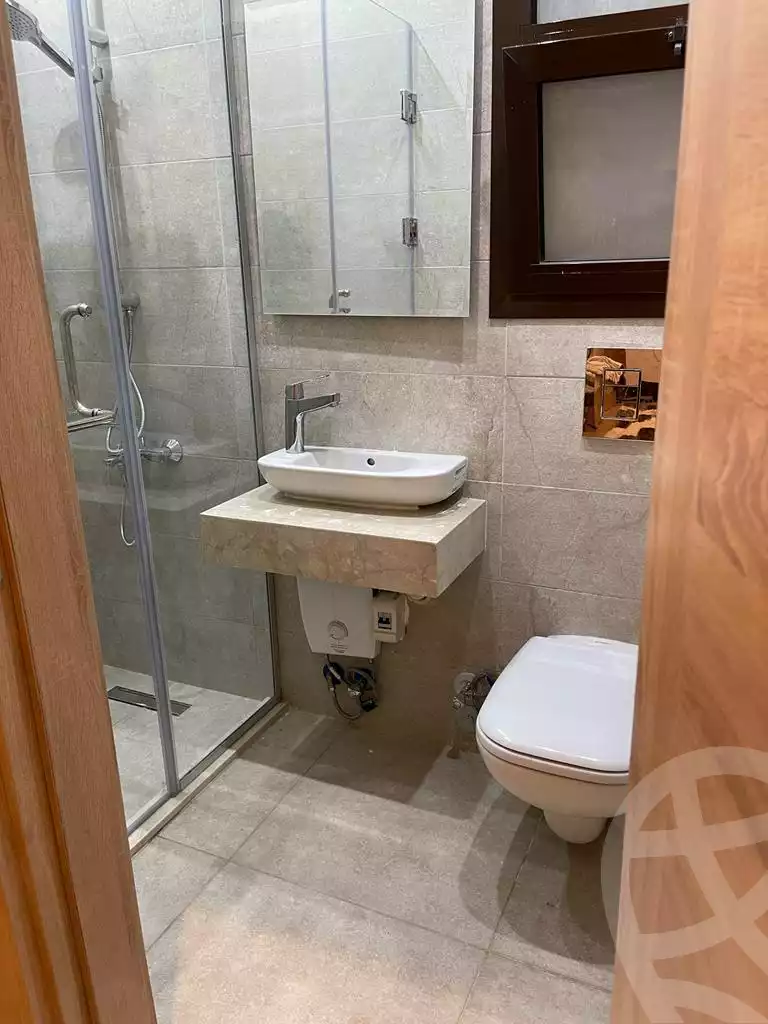 https://aqarmap.com.eg/en/listing/5438618-for-rent-cairo-el-sheikh-zayed-city-compounds-kmbwnd-wyst-twn-swdyk