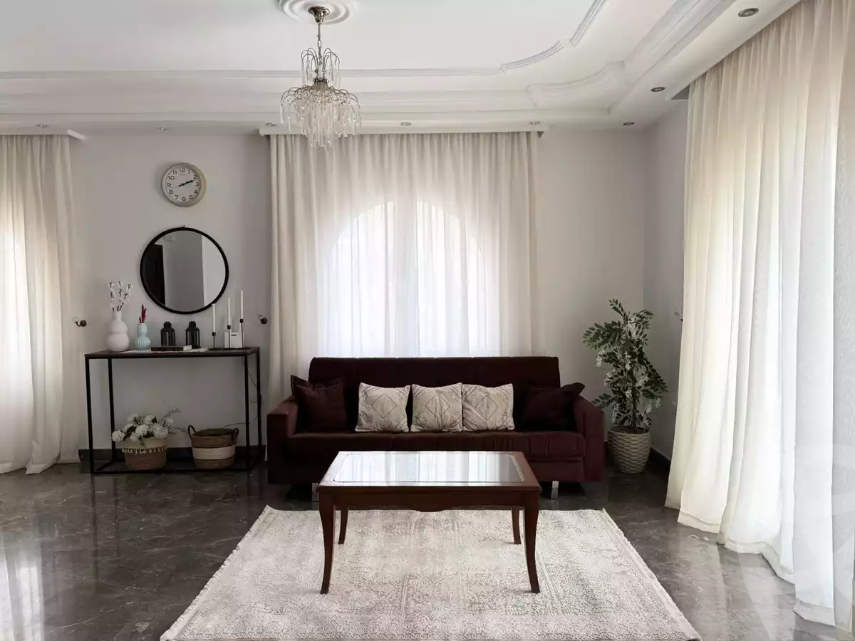 https://aqarmap.com.eg/en/listing/5442902-for-rent-cairo-new-cairo-compounds-hyde-park-centre-ville-hyde-park