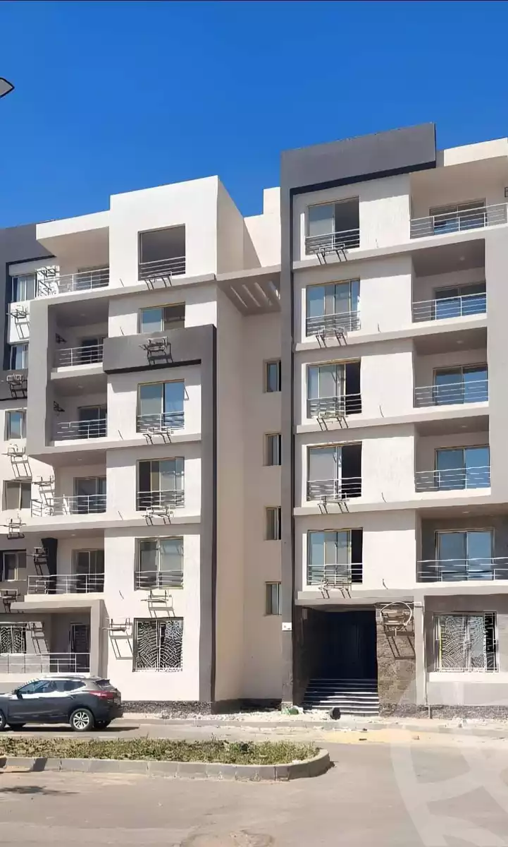 https://aqarmap.com.eg/en/listing/4207714-for-rent-cairo-el-sheikh-zayed-city-el-hay-elthamen-area-4