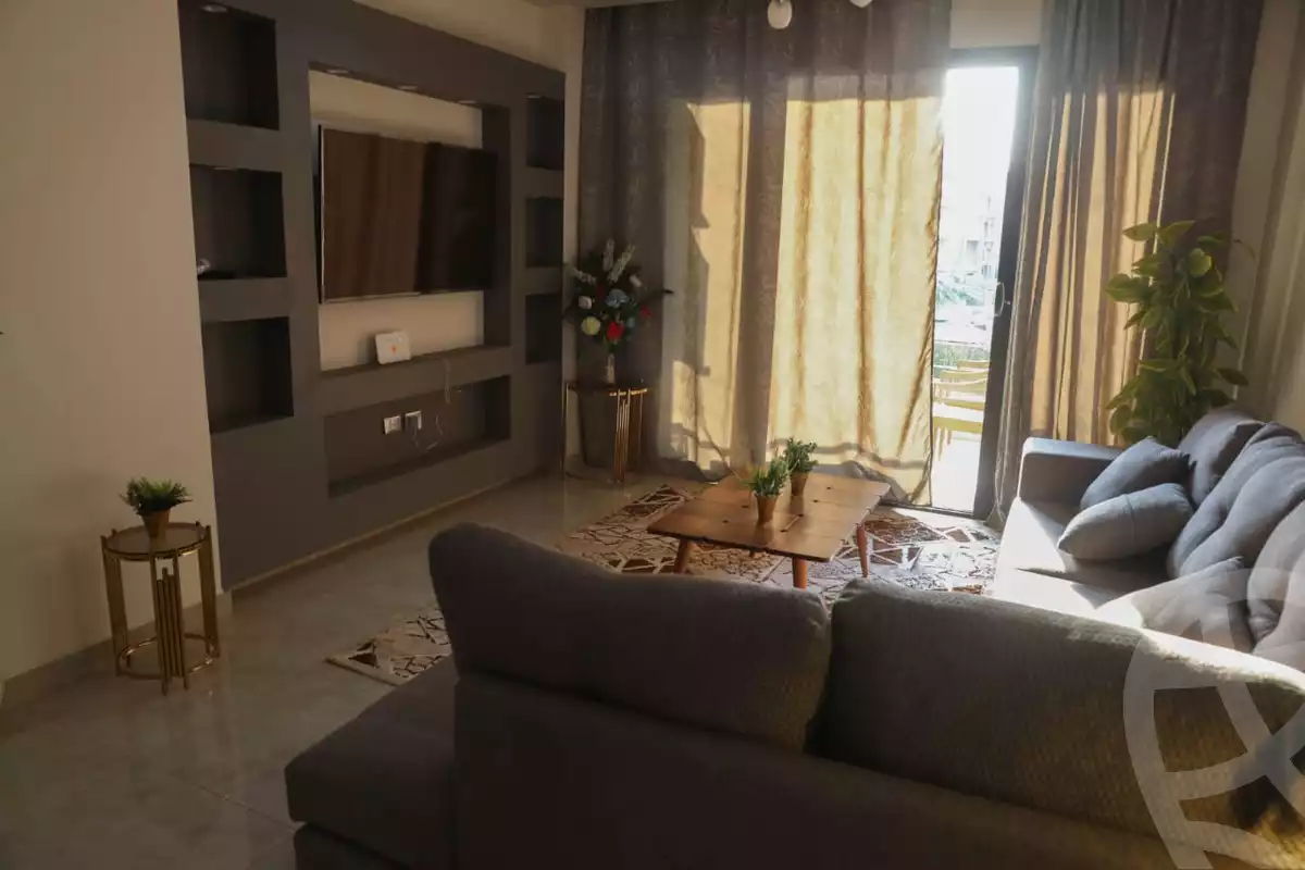 https://aqarmap.com.eg/en/listing/5456460-for-rent-cairo-new-cairo-compounds-midtown