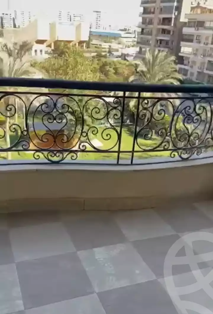 https://aqarmap.com.eg/en/listing/5461089-for-sale-cairo-heliopolis-abdel-hamid-badawi