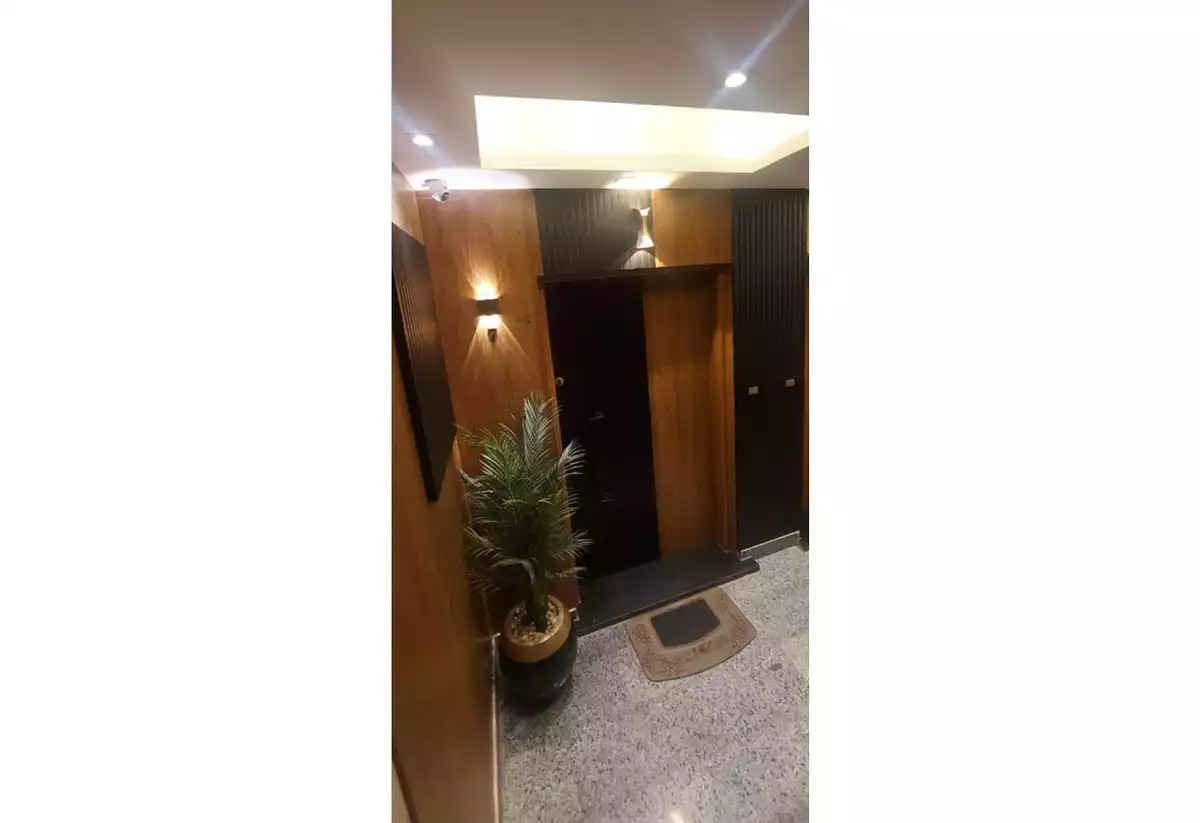https://aqarmap.com.eg/en/listing/5462940-for-sale-cairo-el-sheikh-zayed-city-compounds-zayed-heights-compound