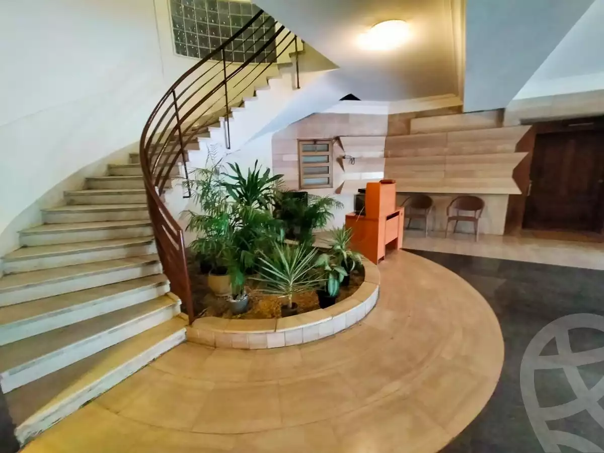https://aqarmap.com.eg/ar/listing/5463233-for-rent-cairo-el-maadi-sarayat-el-maadi-street-20
