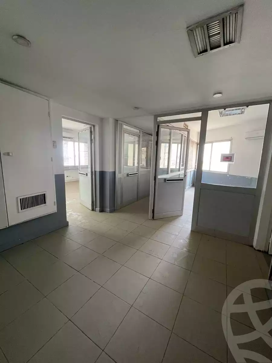 https://aqarmap.com.eg/ar/listing/5463329-for-rent-cairo-el-maadi-kornish-el-maadi-brj-thmn