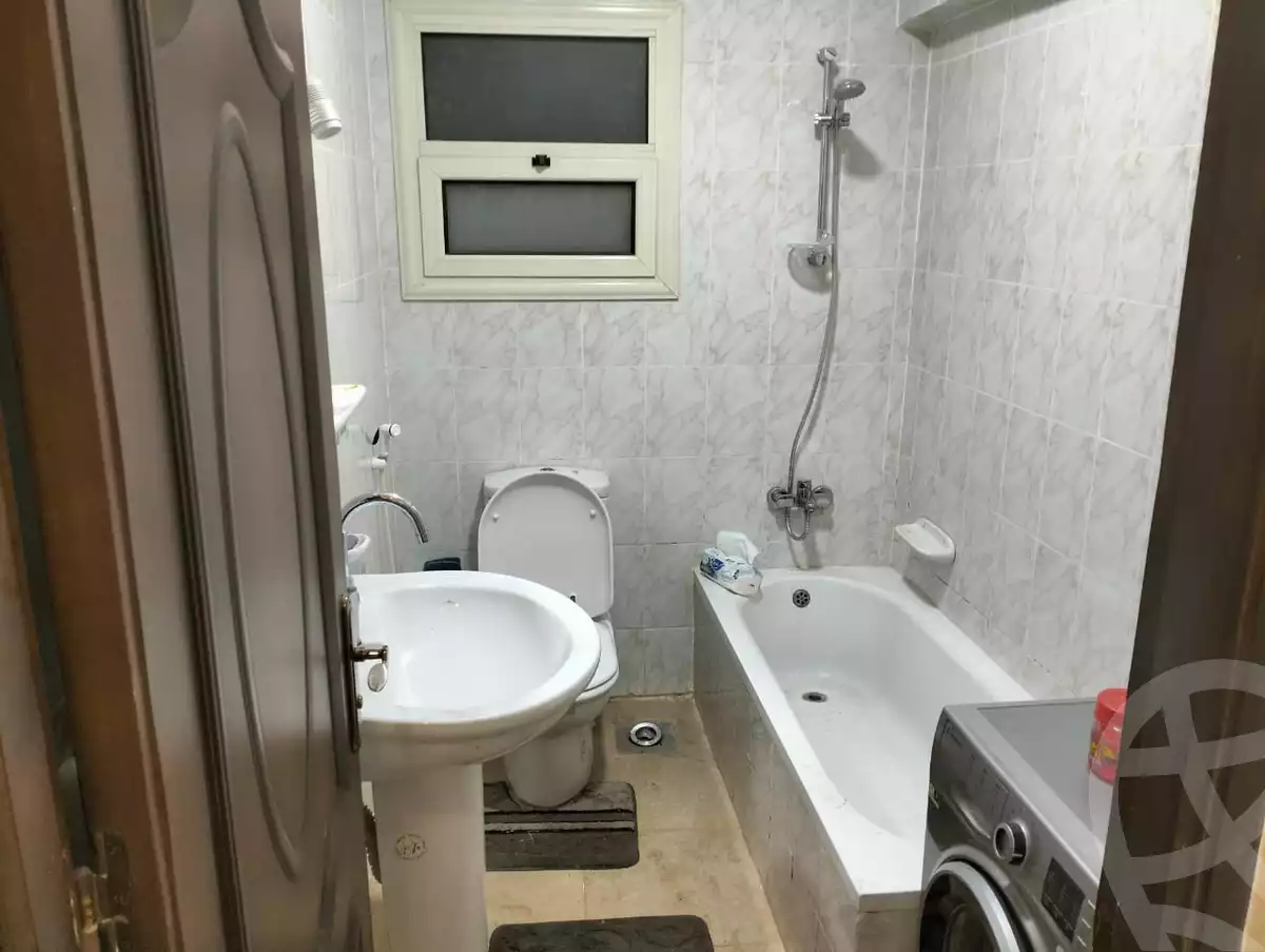 https://aqarmap.com.eg/en/listing/5465945-for-sale-cairo-new-cairo-lrhb-city-mtdd-lrhb-phase-9