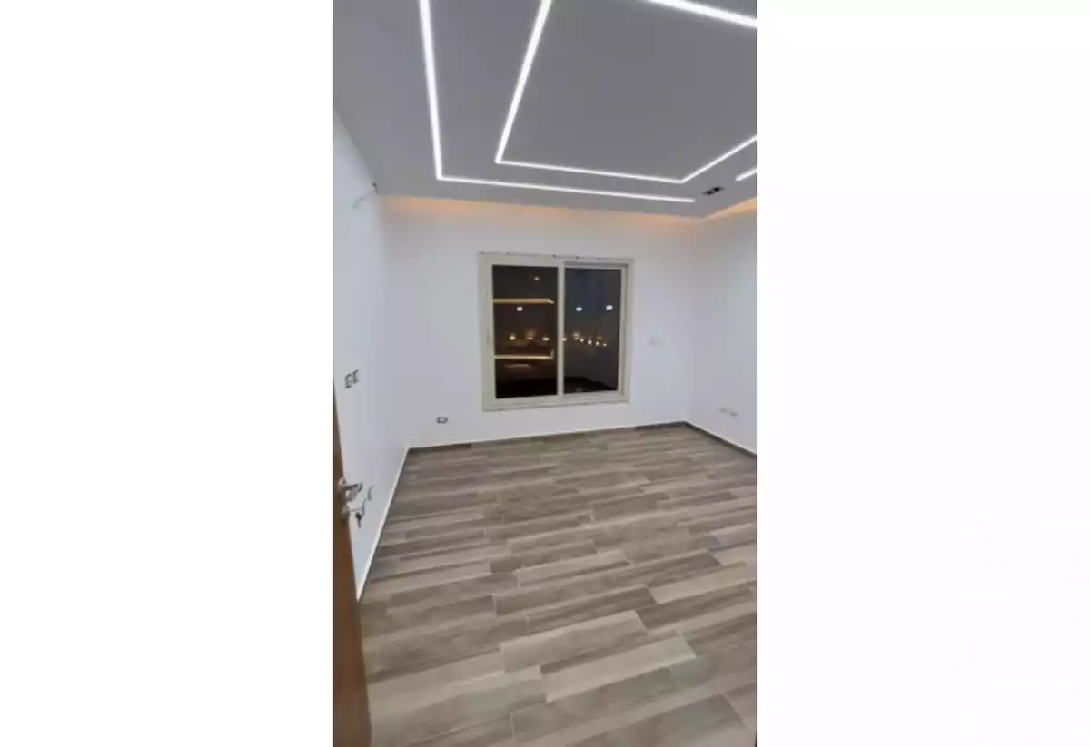 https://aqarmap.com.eg/en/listing/5469209-for-sale-cairo-el-sheikh-zayed-city-compounds-el-khamayel