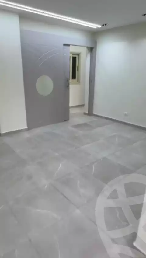 https://aqarmap.com.eg/en/listing/5469304-for-sale-cairo-el-sheikh-zayed-city-compounds-el-khamayel