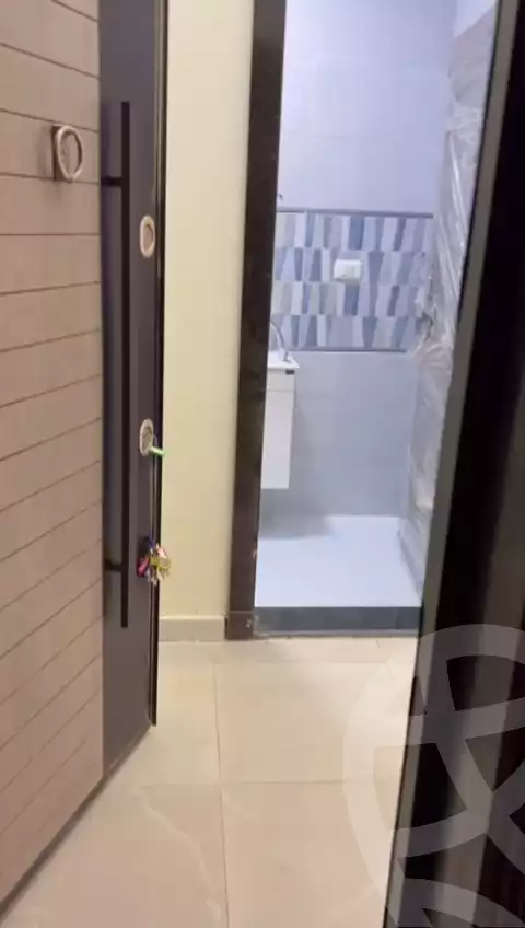 https://aqarmap.com.eg/en/listing/5469304-for-sale-cairo-el-sheikh-zayed-city-compounds-el-khamayel