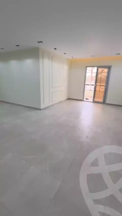https://aqarmap.com.eg/en/listing/5469323-for-sale-cairo-el-sheikh-zayed-city-compounds-el-khamayel