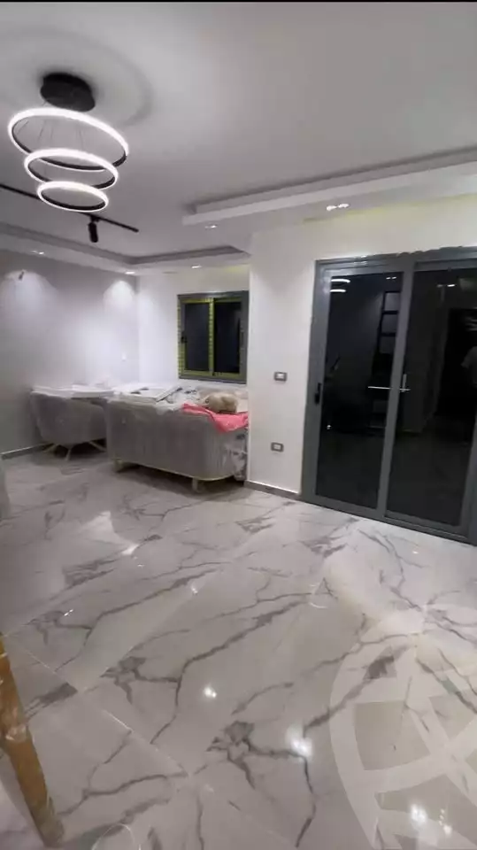 https://aqarmap.com.eg/en/listing/5470141-for-sale-cairo-mokattam-el-hadabah-el-wosta-compounds-vittoria-compound-seven-stars