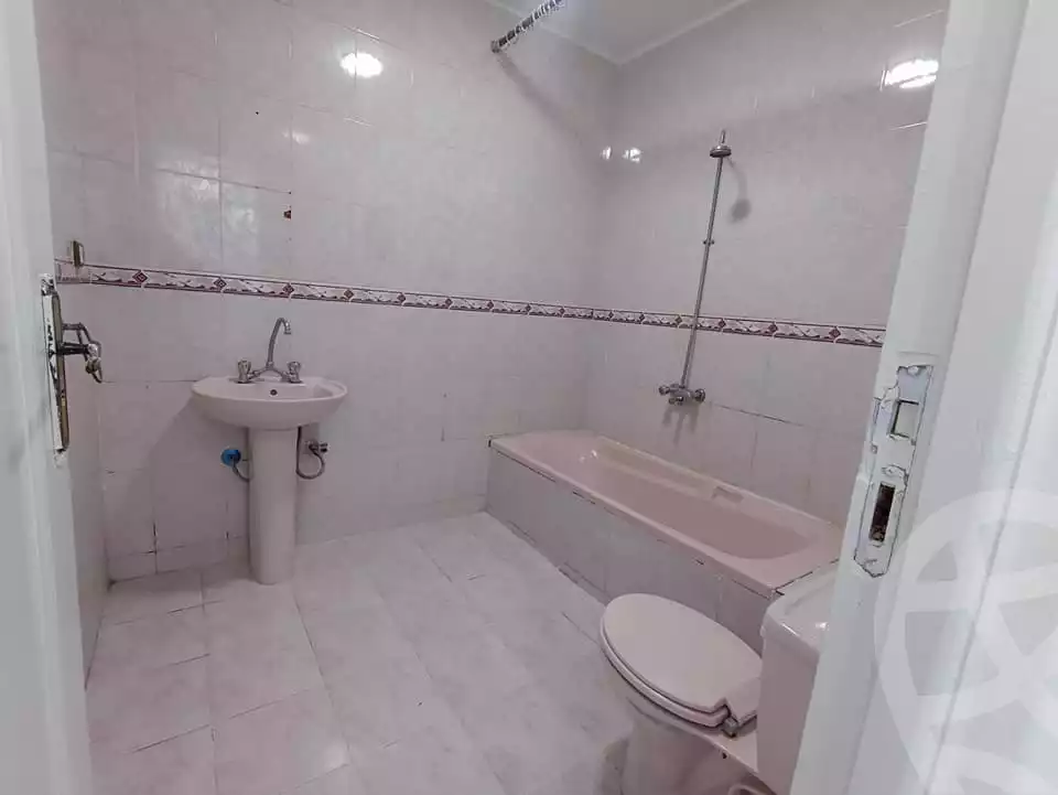 https://aqarmap.com.eg/en/listing/5482352-for-sale-alexandria-l-jmy-shataa-el-nakheel