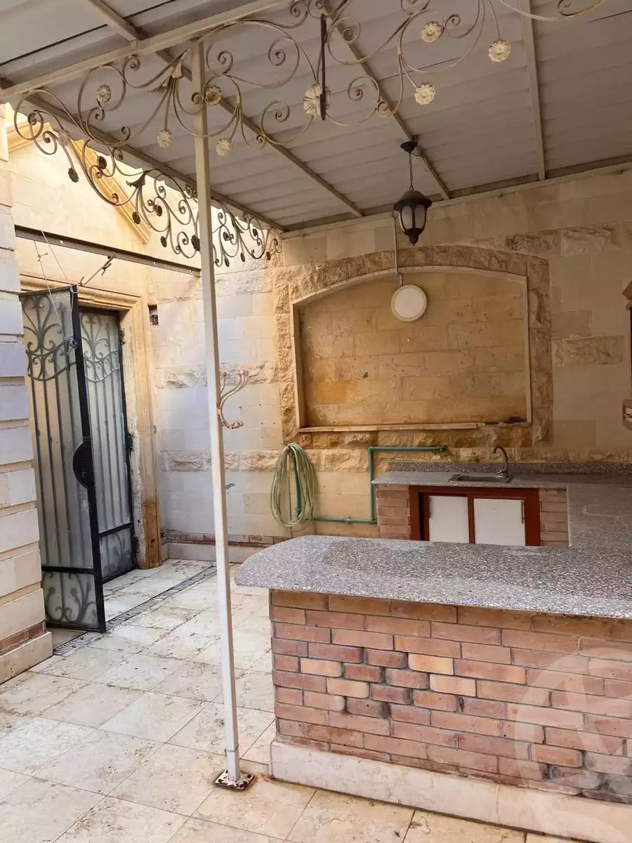 https://aqarmap.com.eg/ar/listing/5483379-for-sale-cairo-new-cairo-first-settlement-mhwr-mstfy-kml