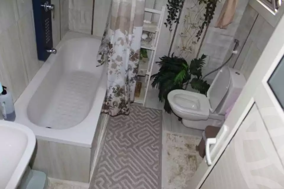 https://aqarmap.com.eg/en/listing/5482564-for-sale-alexandria-ganaklis