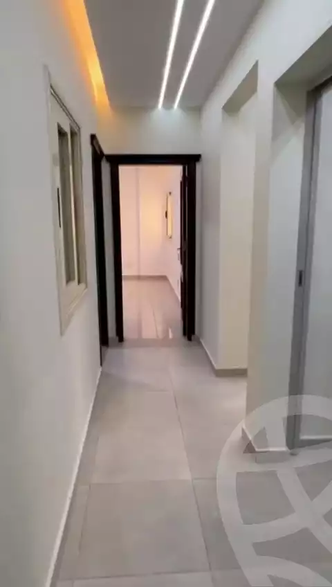 https://aqarmap.com.eg/ar/listing/5485006-for-sale-cairo-el-sheikh-zayed-city-compounds-el-khamayel