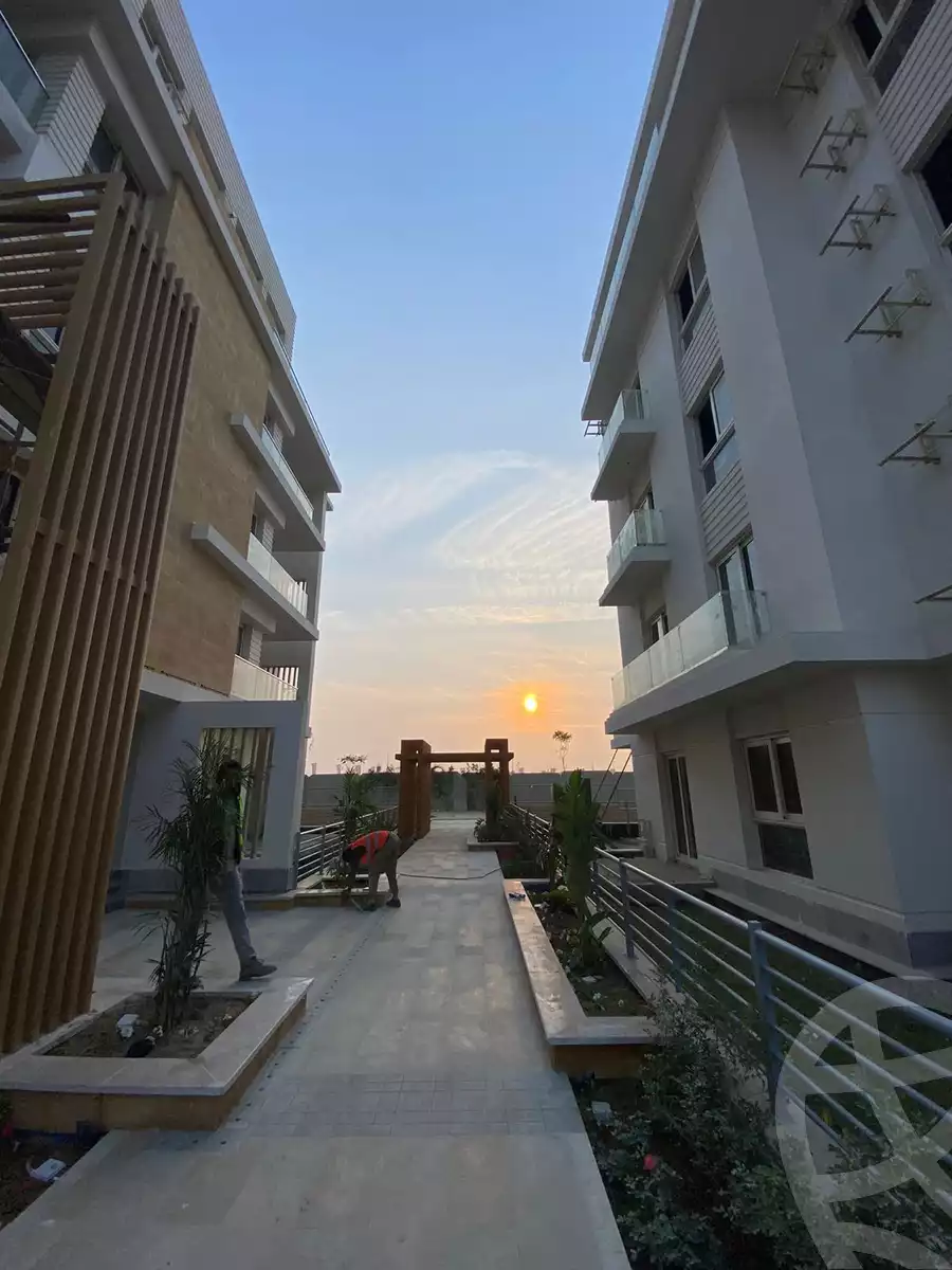 https://aqarmap.com.eg/ar/listing/5485857-for-sale-cairo-6th-of-october-compounds-mountain-view-icity-october