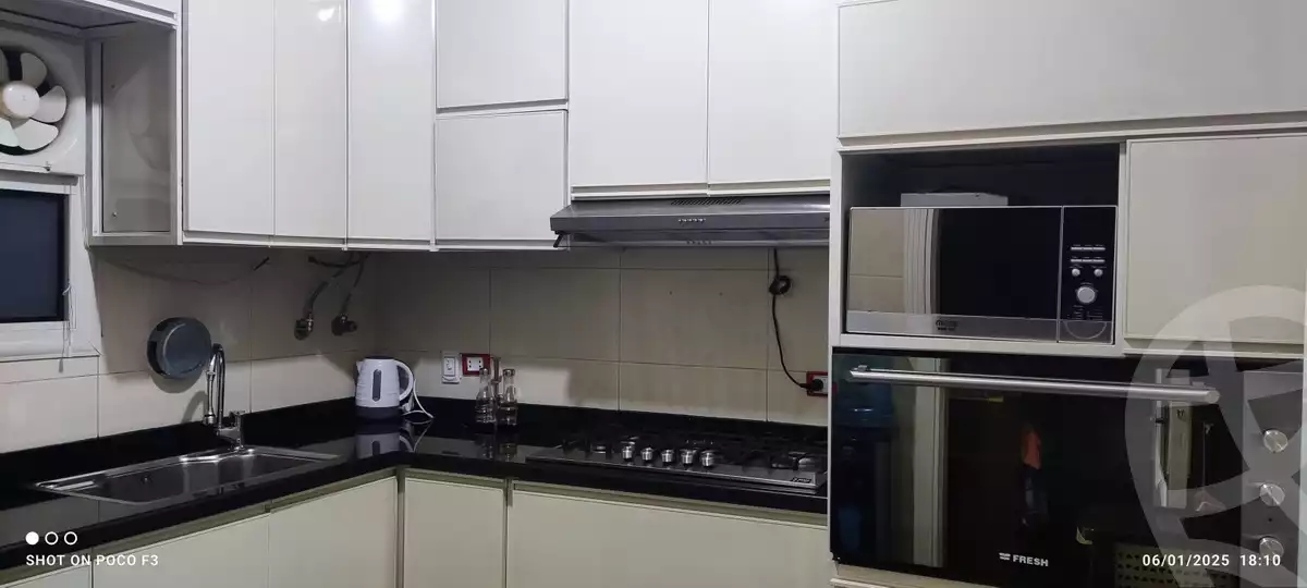 https://aqarmap.com.eg/en/listing/5485943-for-sale-cairo-6th-of-october-compounds-family-land
