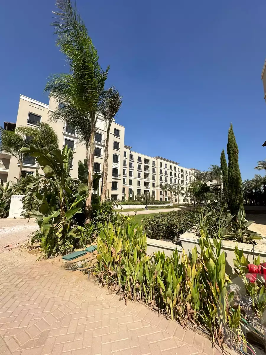 https://aqarmap.com.eg/en/listing/5491461-for-sale-cairo-el-sheikh-zayed-city-compounds-kmbwnd-fyldj-wyst-dr-llttwyr