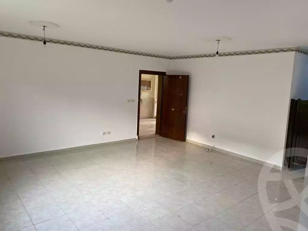 https://aqarmap.com.eg/en/listing/5495245-for-sale-cairo-new-cairo-lrhb-city-phase-1-ahmed-rami-st