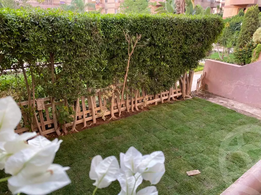 https://aqarmap.com.eg/en/listing/5495245-for-sale-cairo-new-cairo-lrhb-city-phase-1-ahmed-rami-st